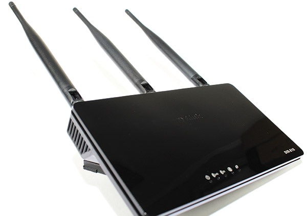 D-Link AC750_Shabakeh-Mag_05-web